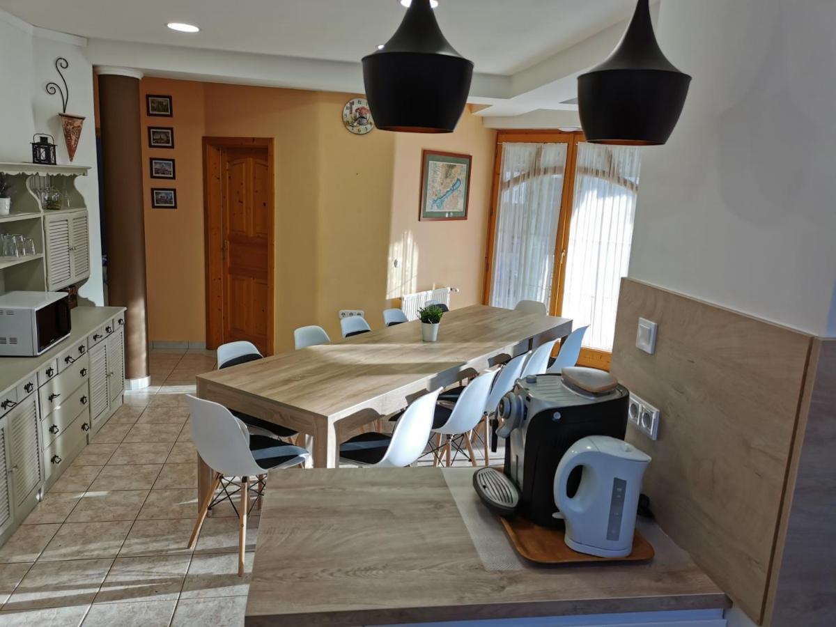 Willa House4U Balatonszárszó Zewnętrze zdjęcie