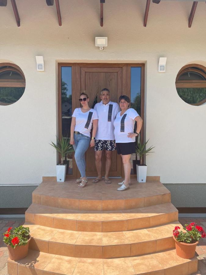 Willa House4U Balatonszárszó Zewnętrze zdjęcie
