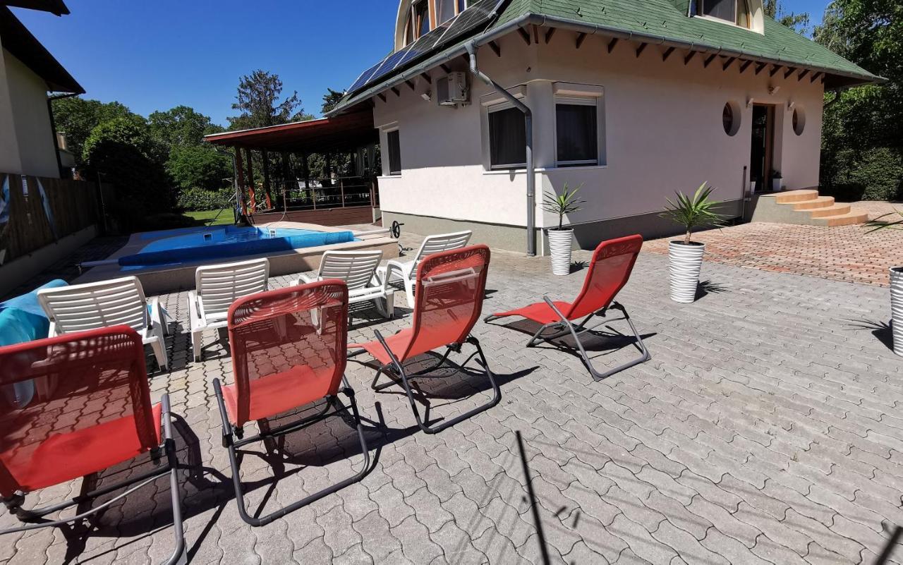 Willa House4U Balatonszárszó Zewnętrze zdjęcie